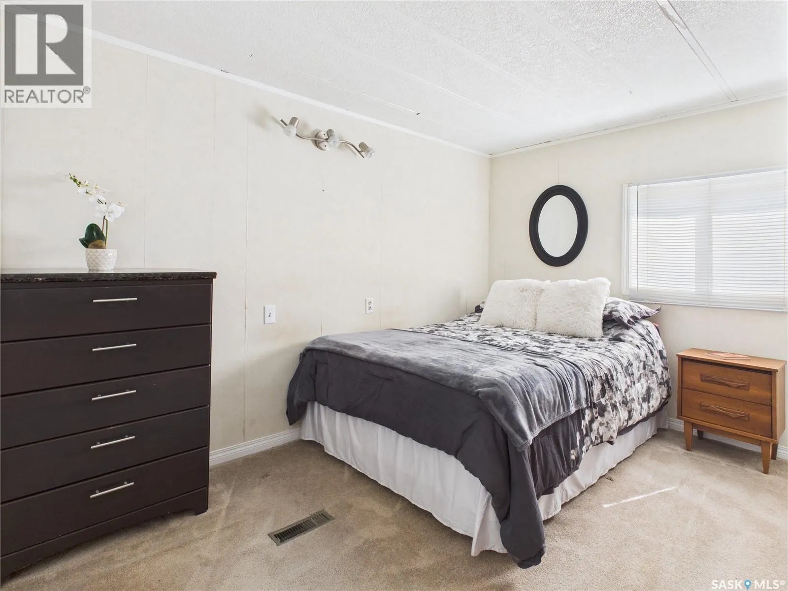 SK 43 Eastview Trailer COURT