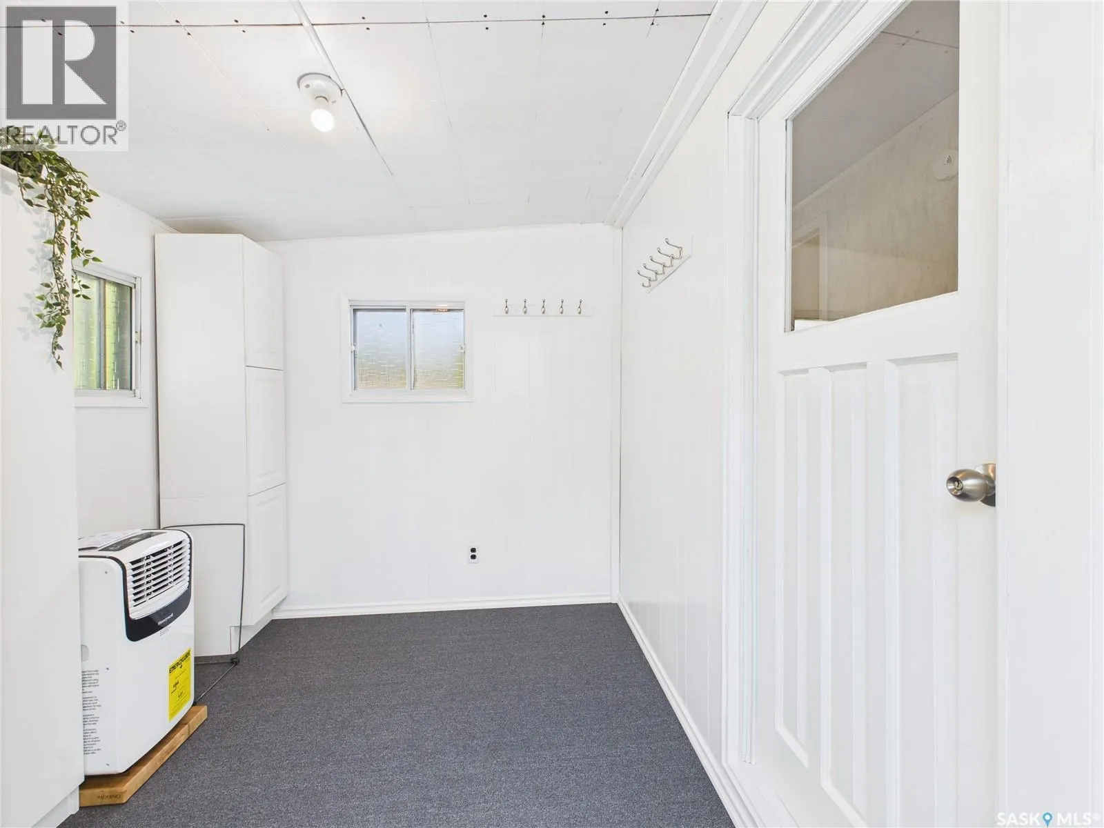 SK 43 Eastview Trailer COURT