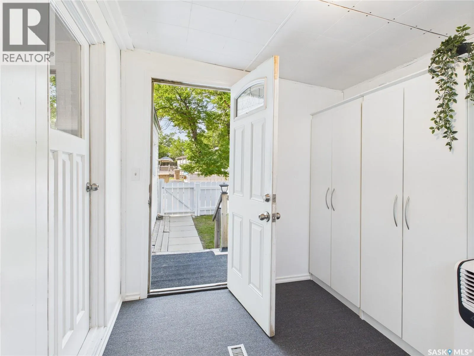 SK 43 Eastview Trailer COURT