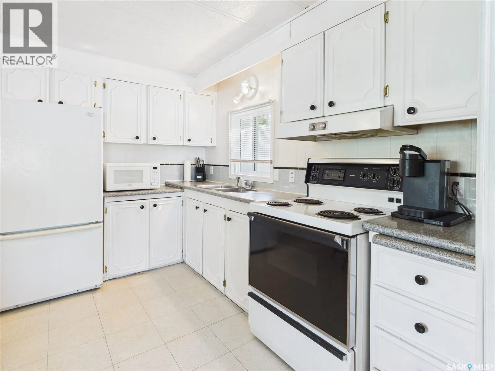 SK 43 Eastview Trailer COURT