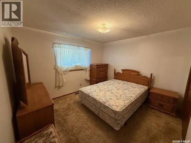 128 First AVENUE S
