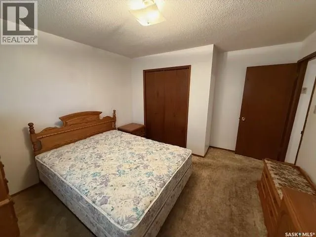 128 First AVENUE S