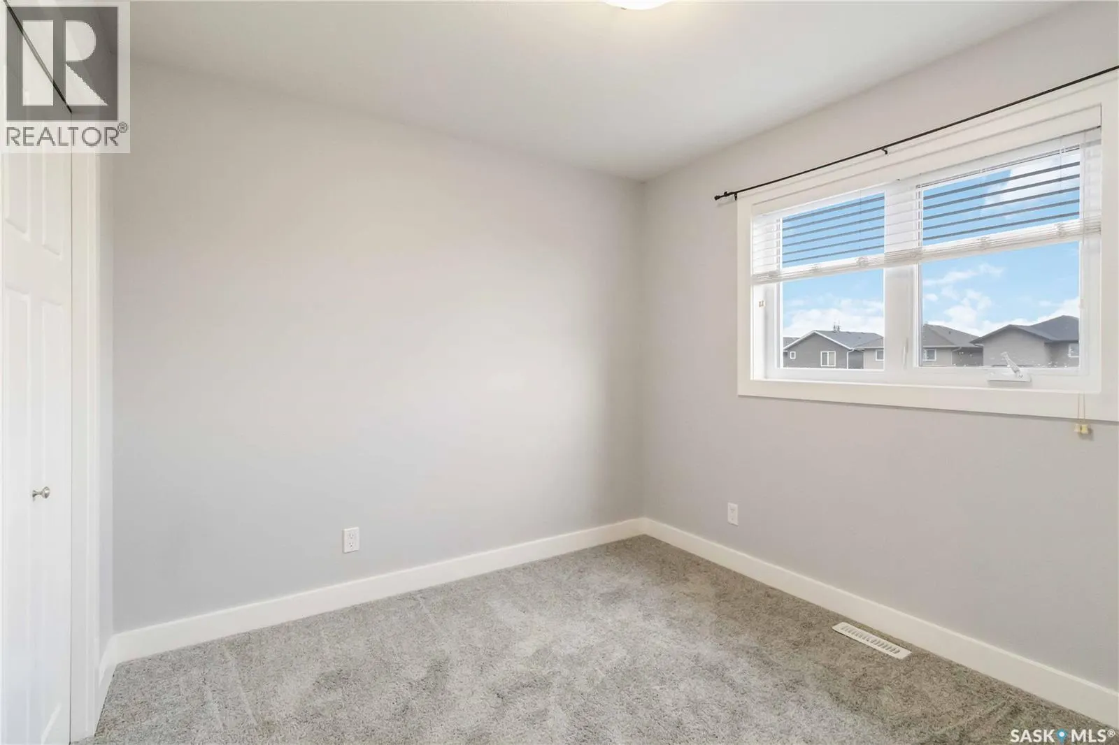 426 Veltkamp CRESCENT