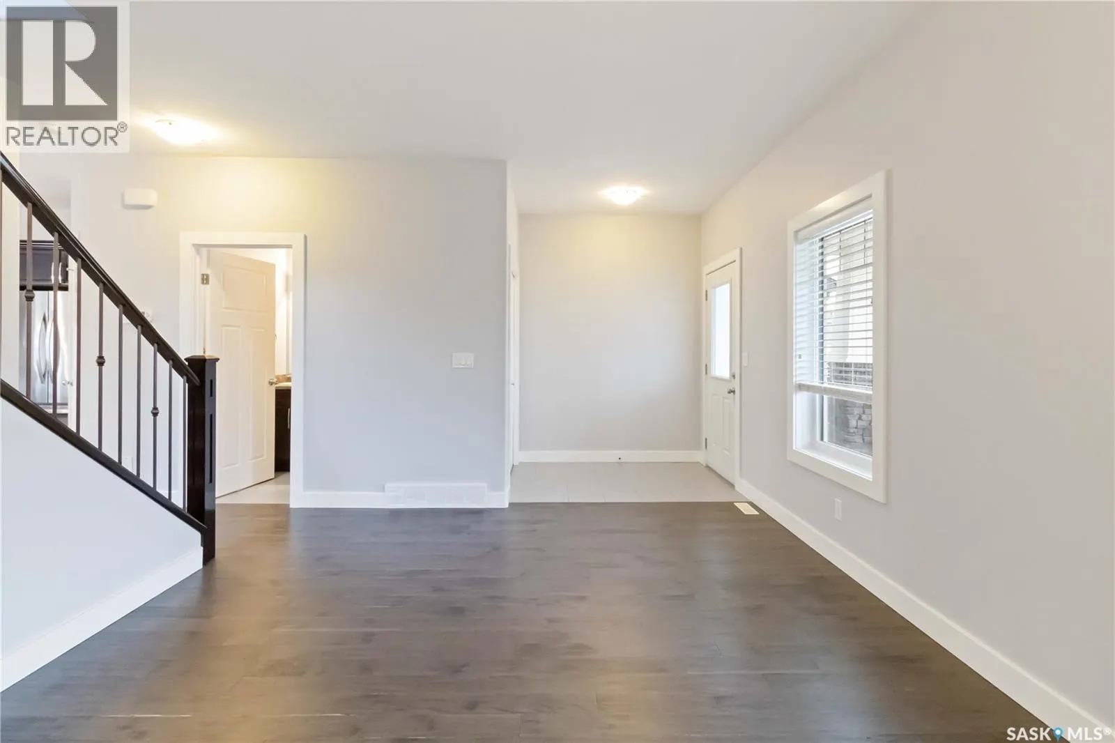 426 Veltkamp CRESCENT