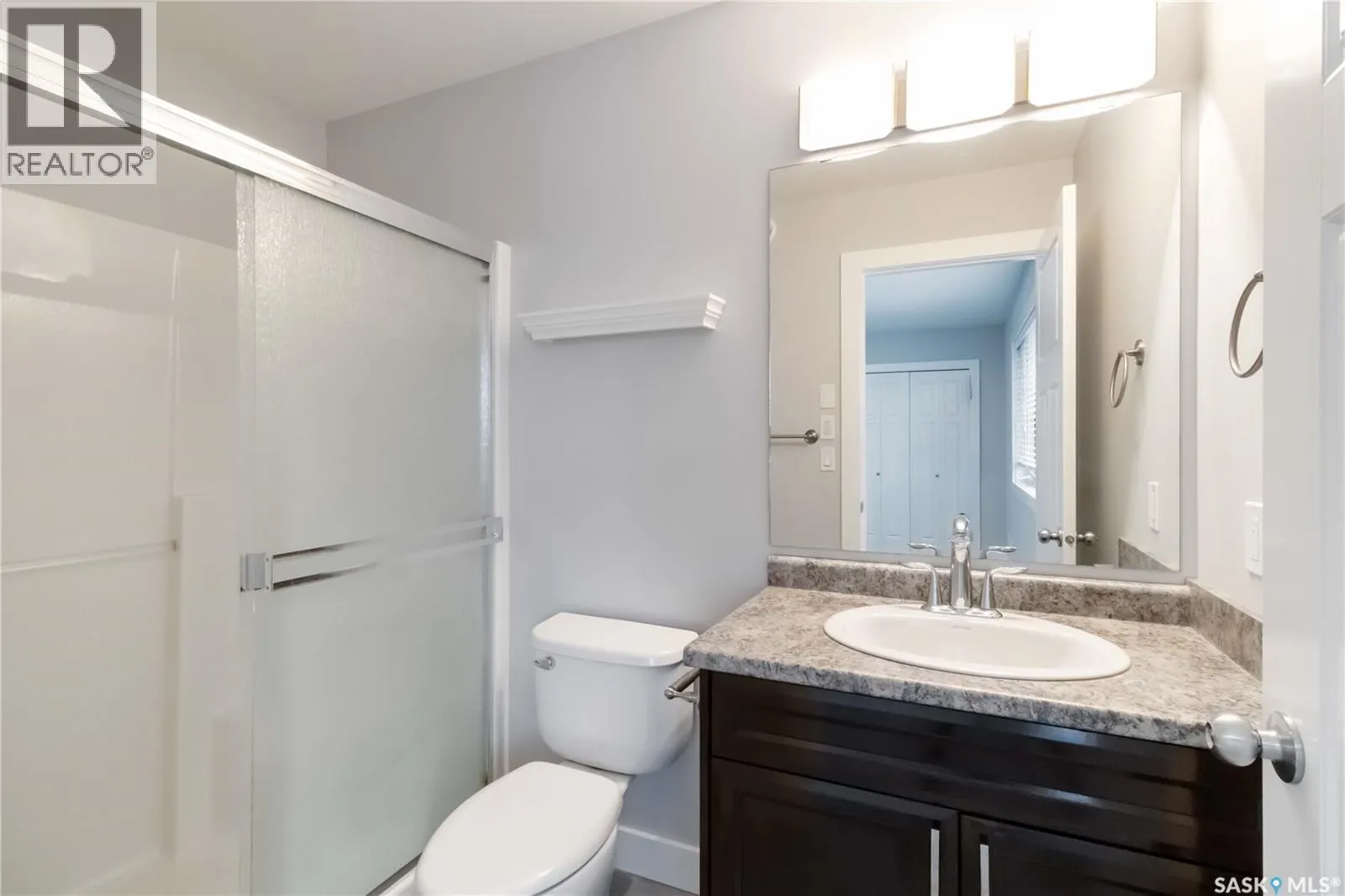 426 Veltkamp CRESCENT