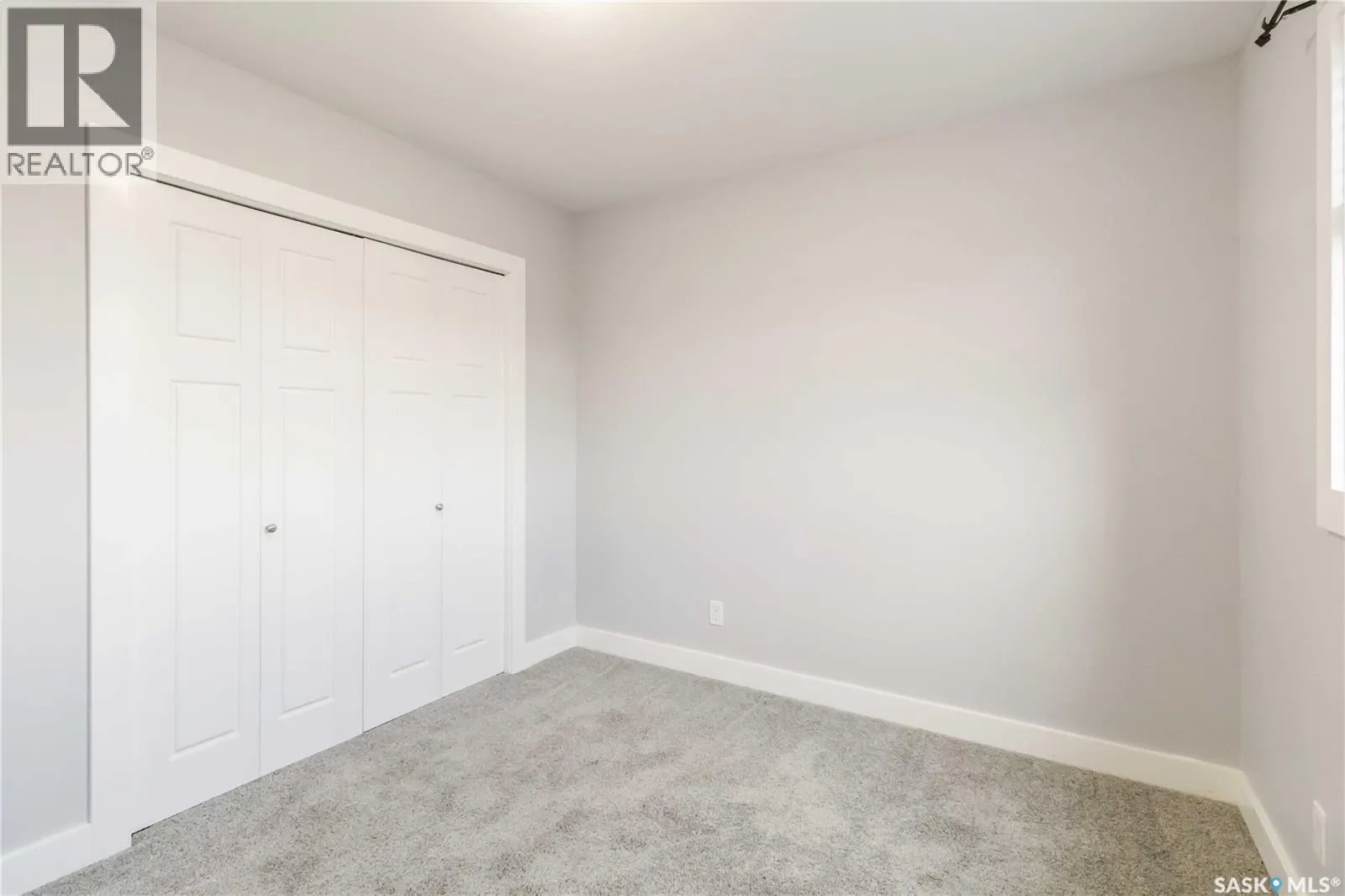 426 Veltkamp CRESCENT