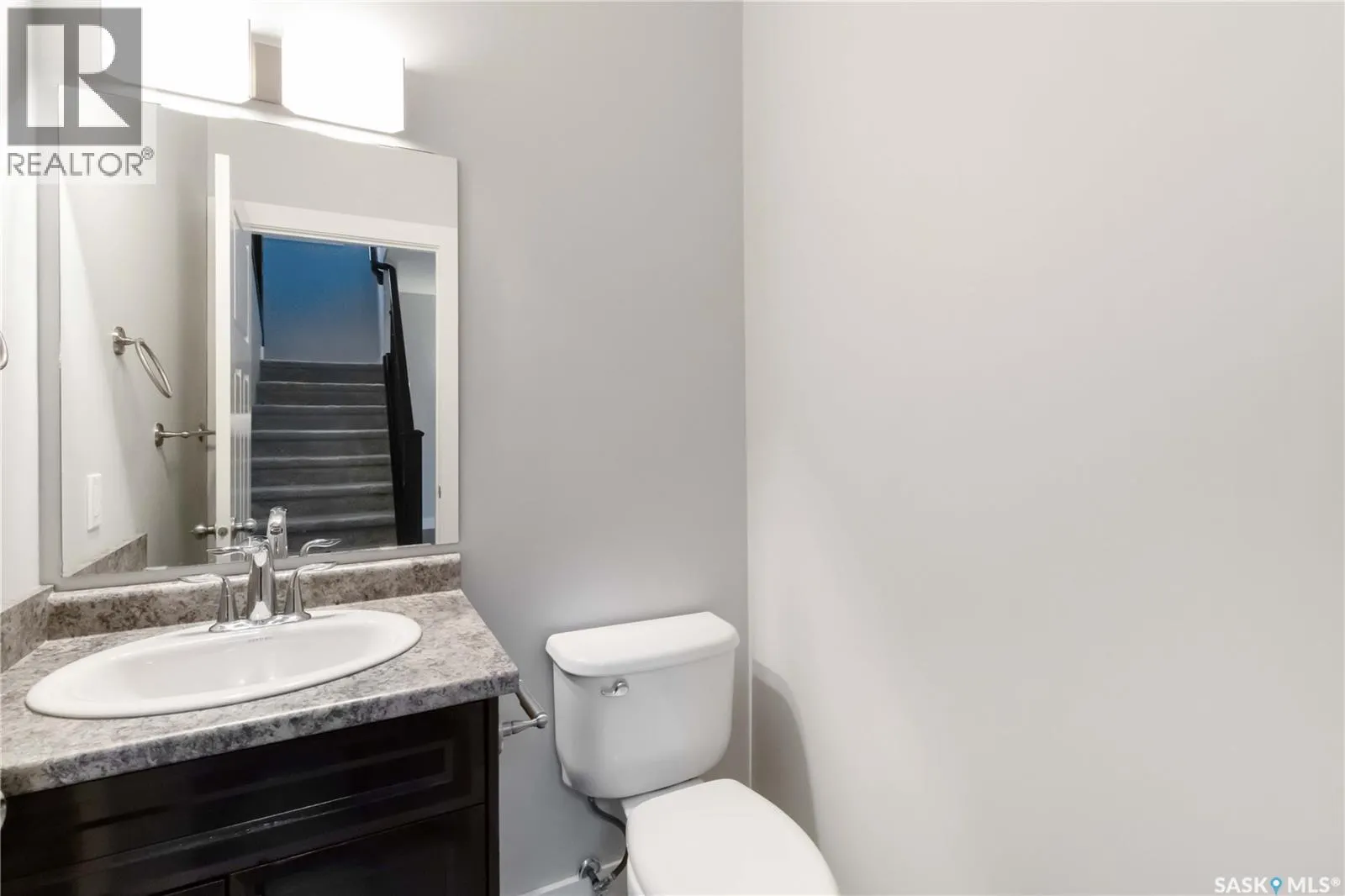 426 Veltkamp CRESCENT