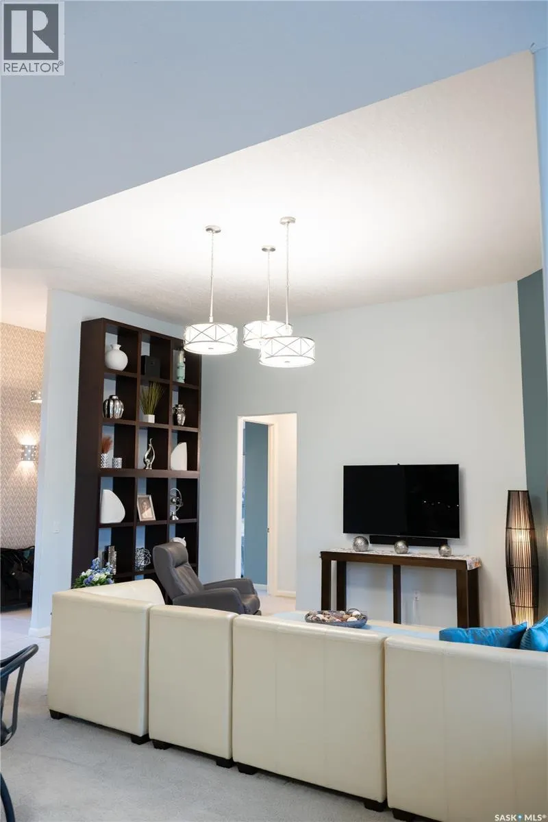 15 Broadway STREET S