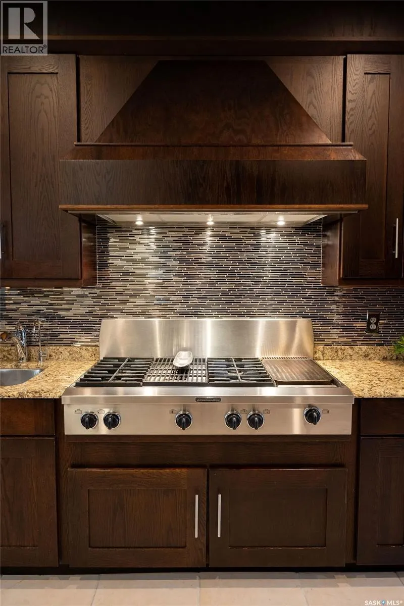 15 Broadway STREET S