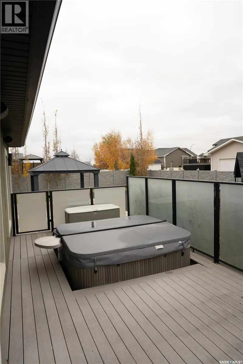 15 Broadway STREET S