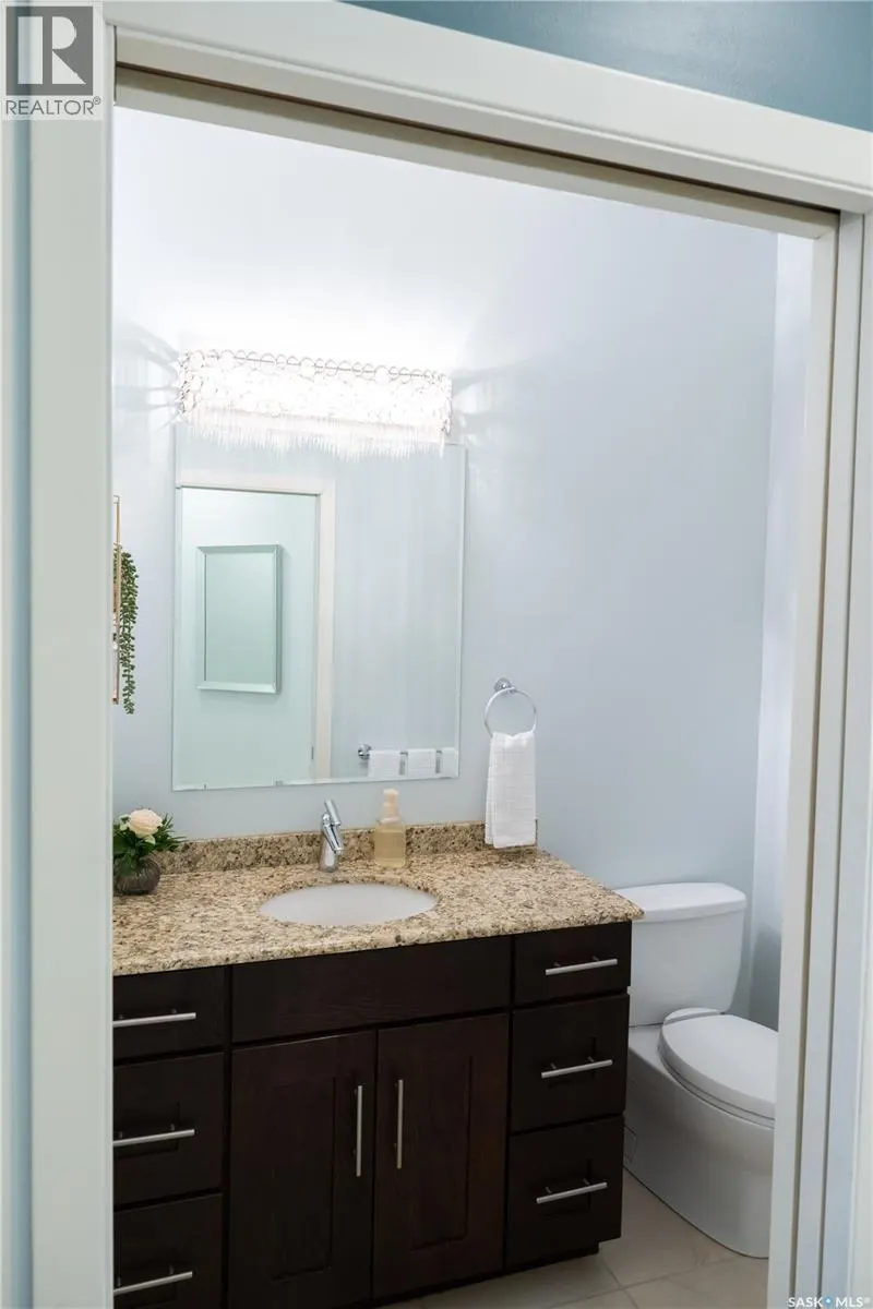 15 Broadway STREET S