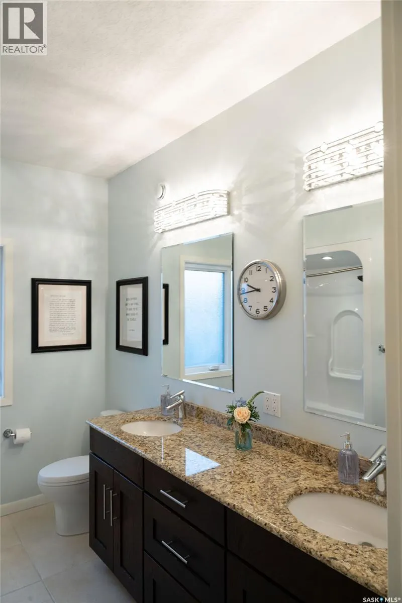 15 Broadway STREET S