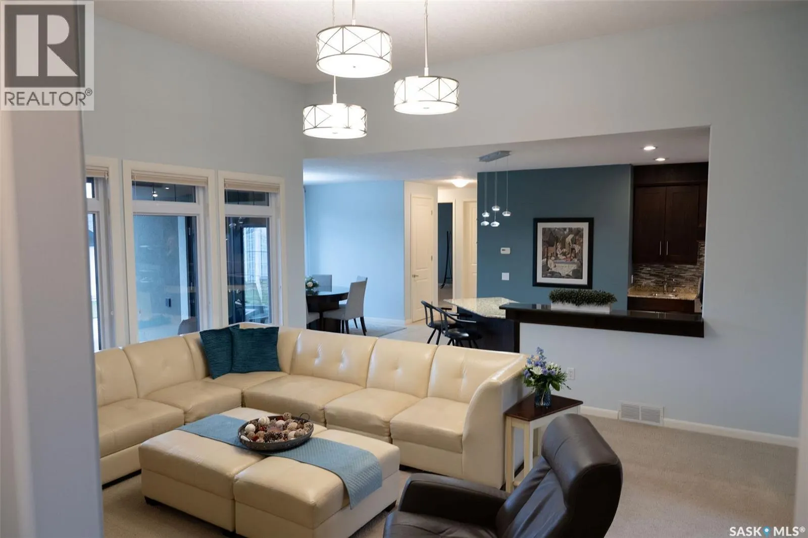 15 Broadway STREET S