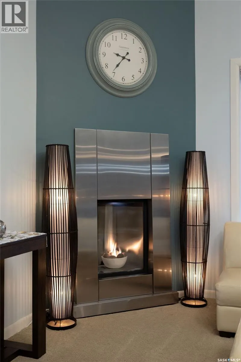 15 Broadway STREET S