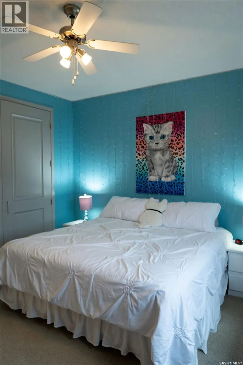 15 Broadway STREET S