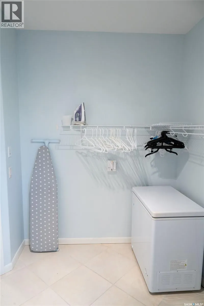 15 Broadway STREET S