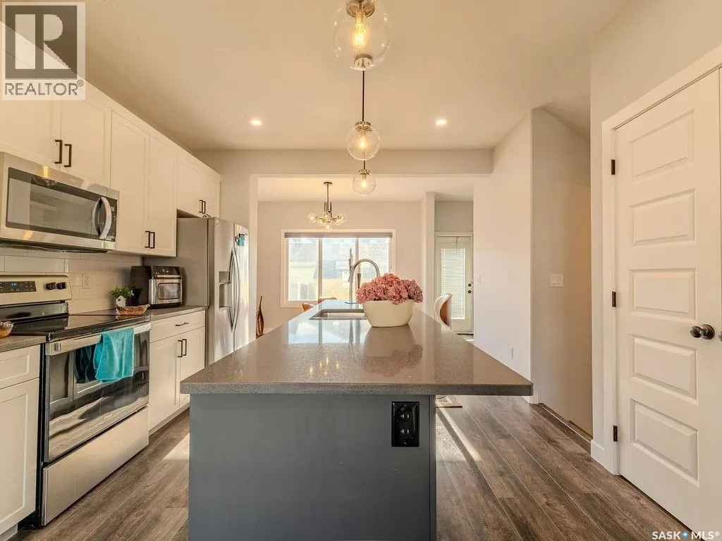 306 Brighton BOULEVARD