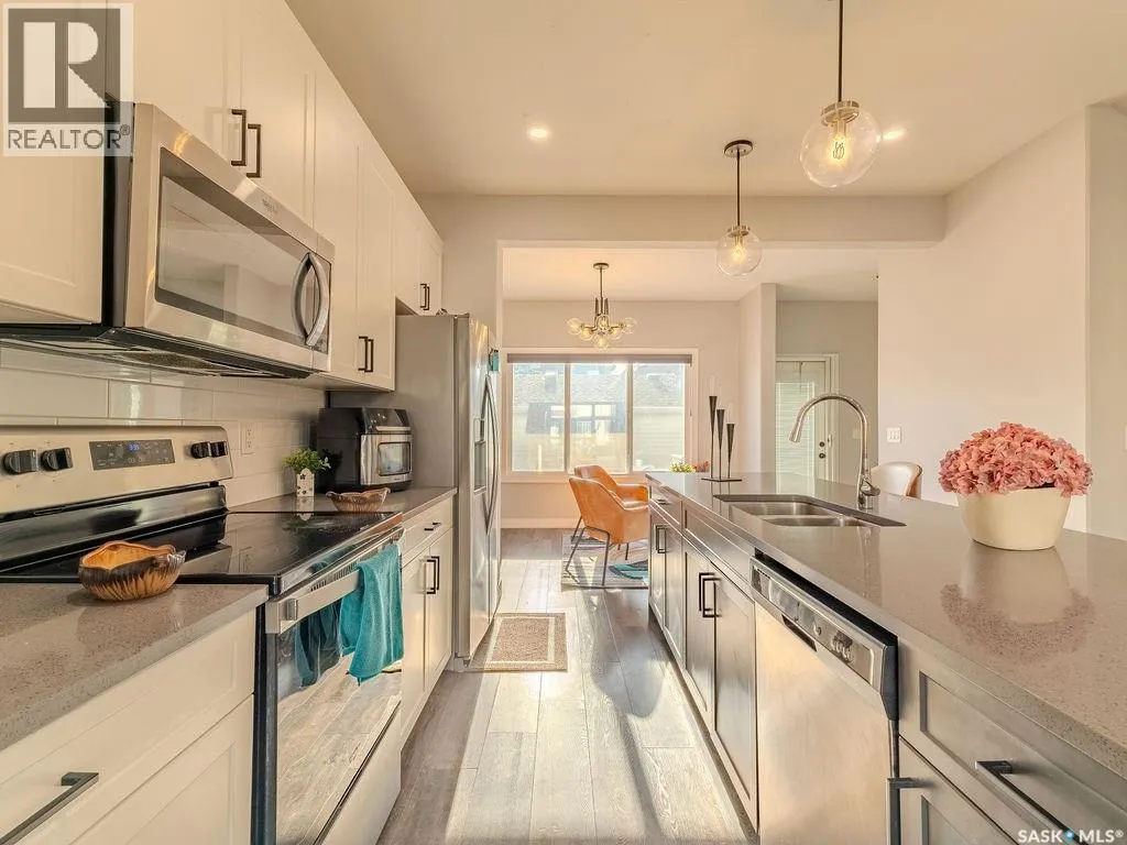 306 Brighton BOULEVARD