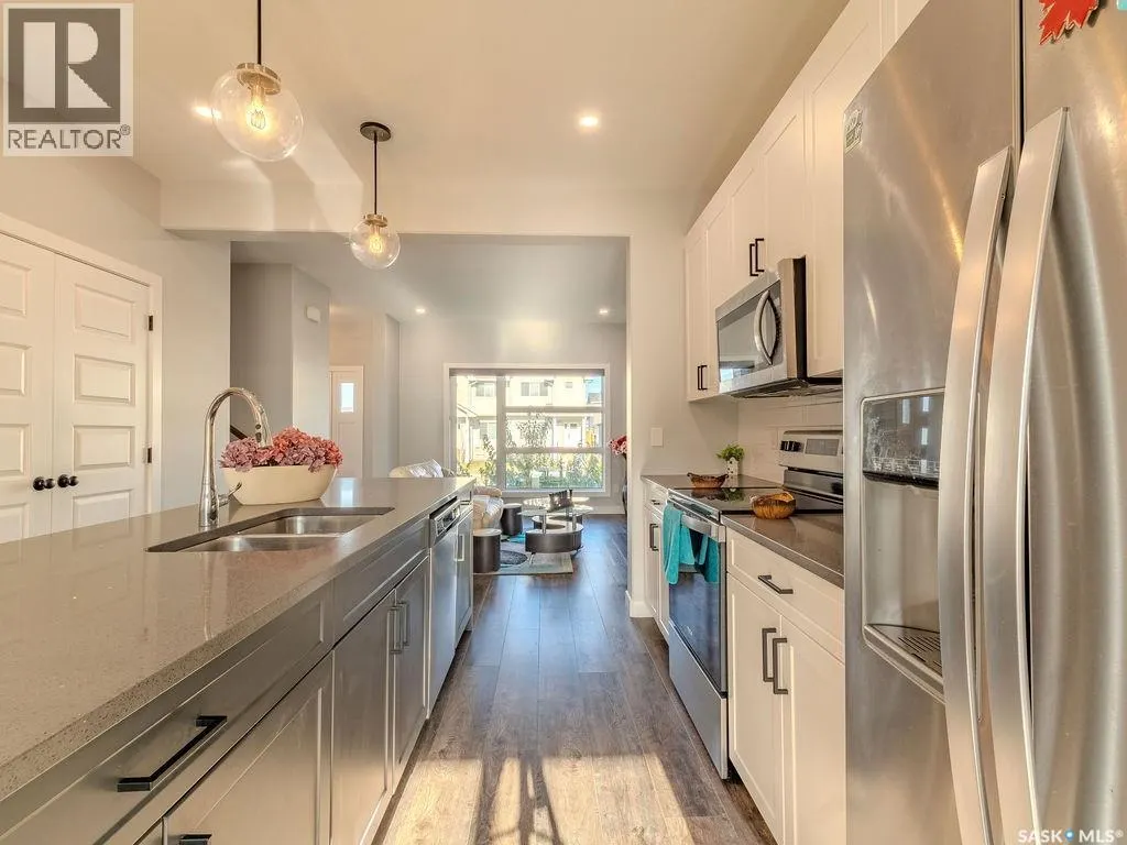 306 Brighton BOULEVARD