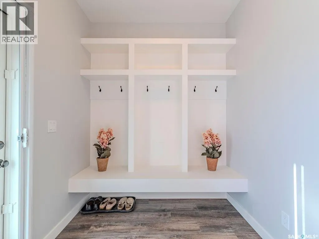 306 Brighton BOULEVARD