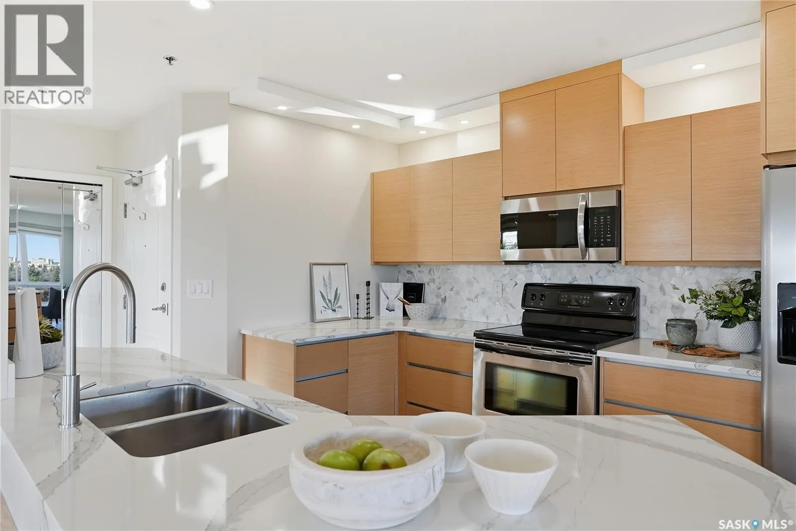 1308 902 Spadina CRESCENT E