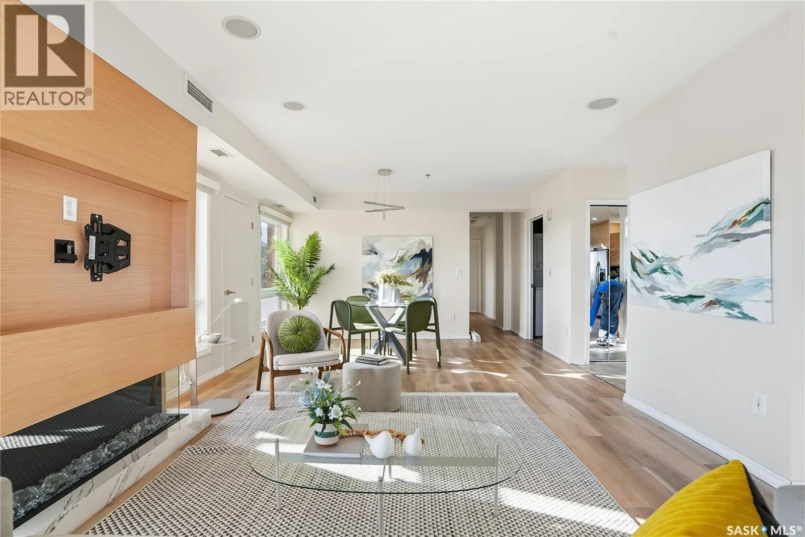 1308 902 Spadina CRESCENT E