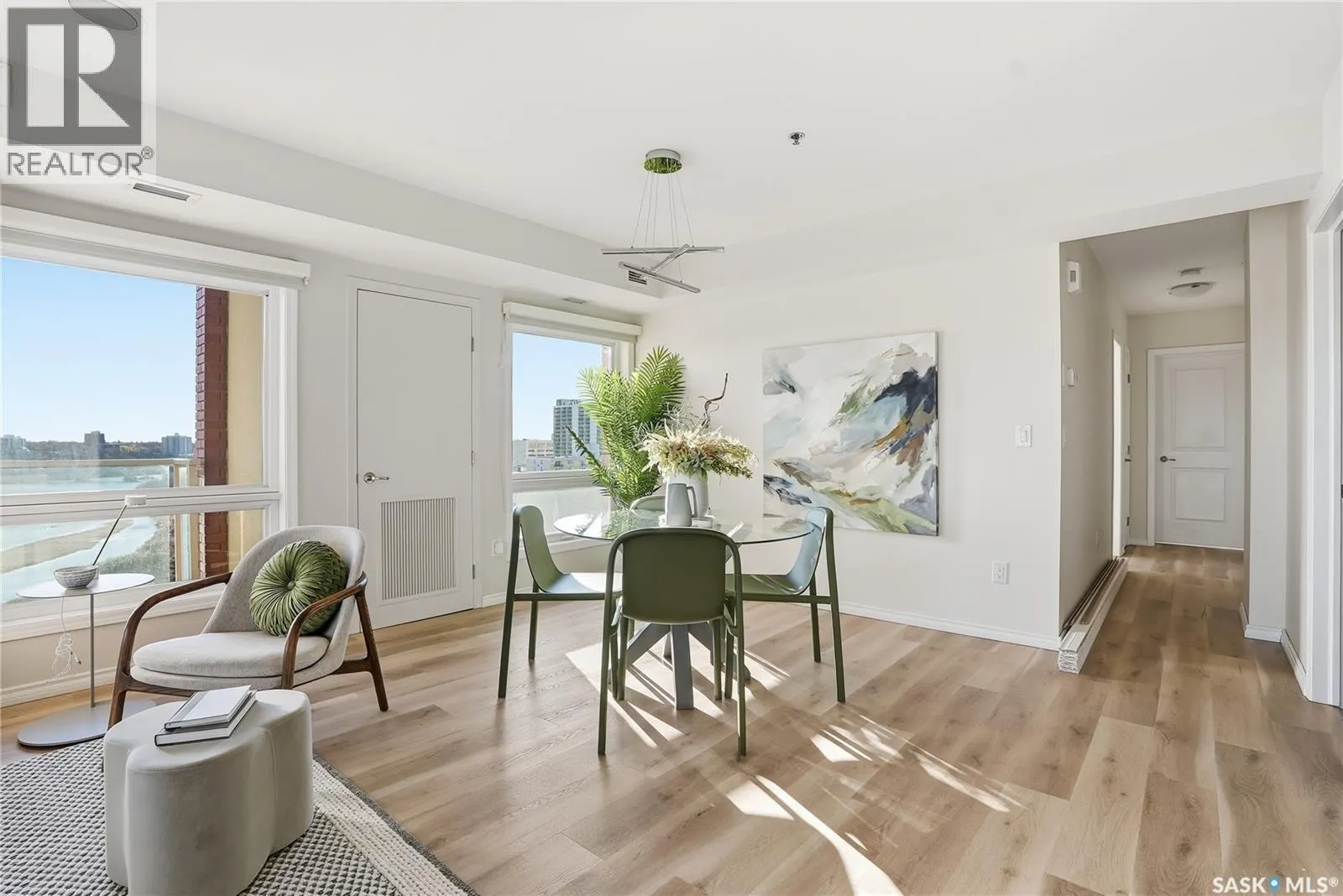 1308 902 Spadina CRESCENT E