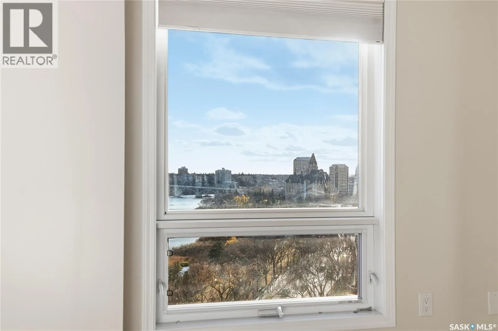 1308 902 Spadina CRESCENT E