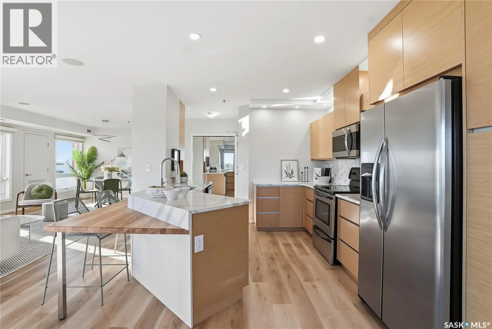 1308 902 Spadina CRESCENT E