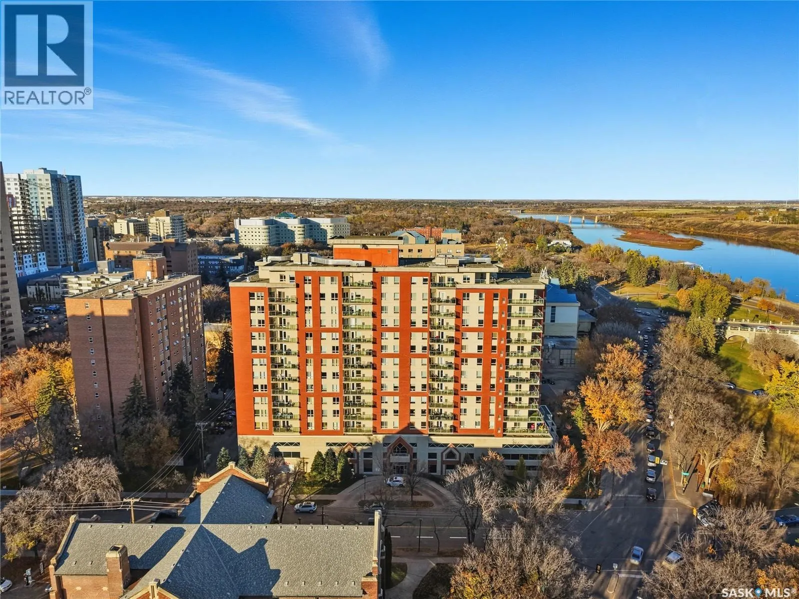 1308 902 Spadina CRESCENT E