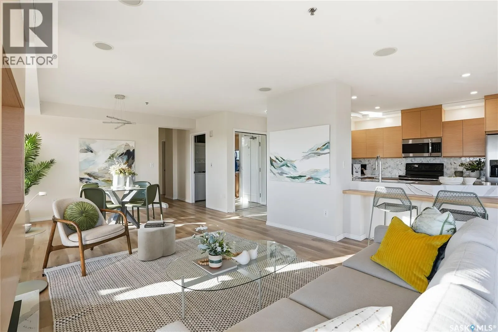 1308 902 Spadina CRESCENT E