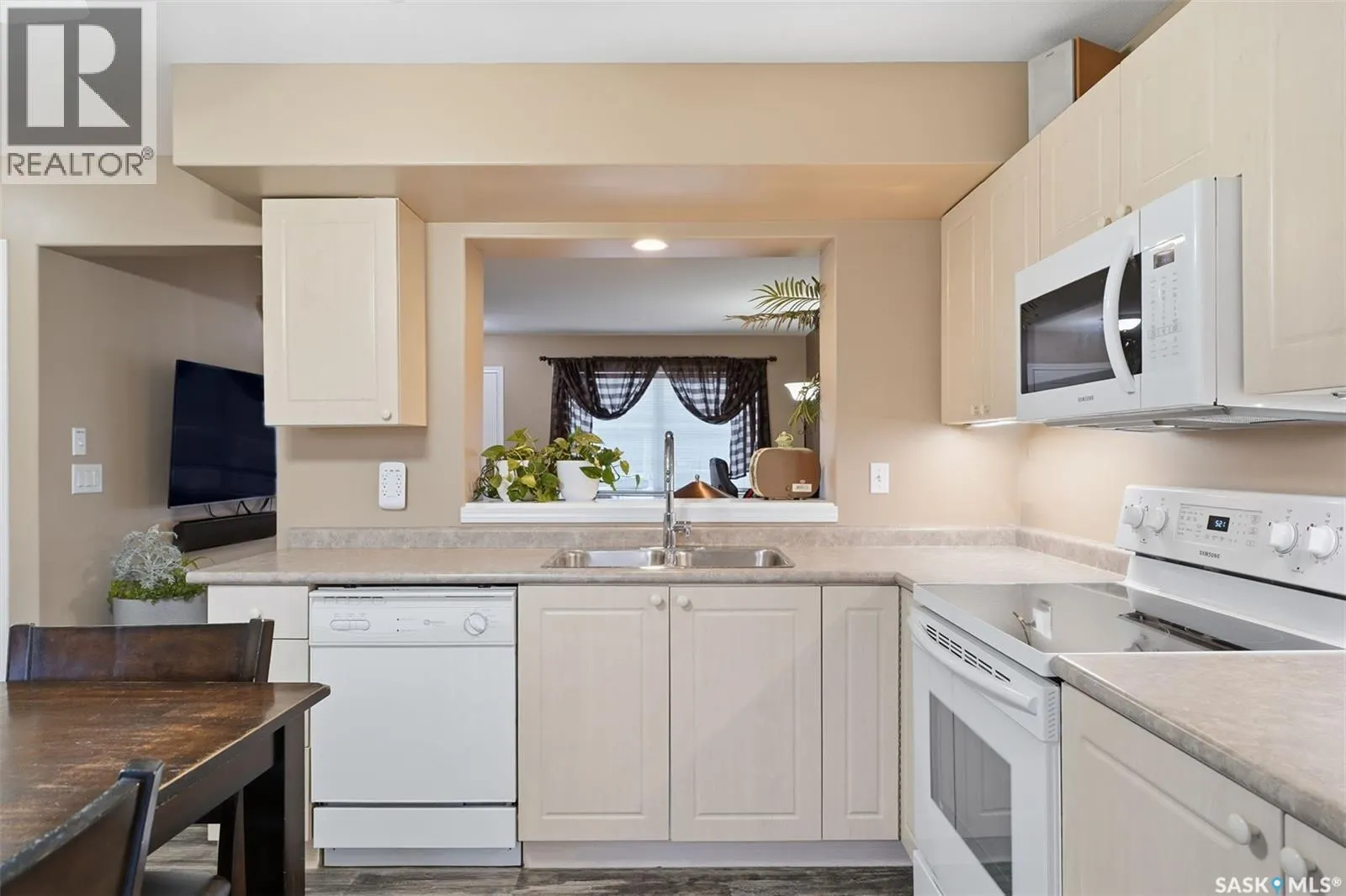 177 815 Kristjanson ROAD