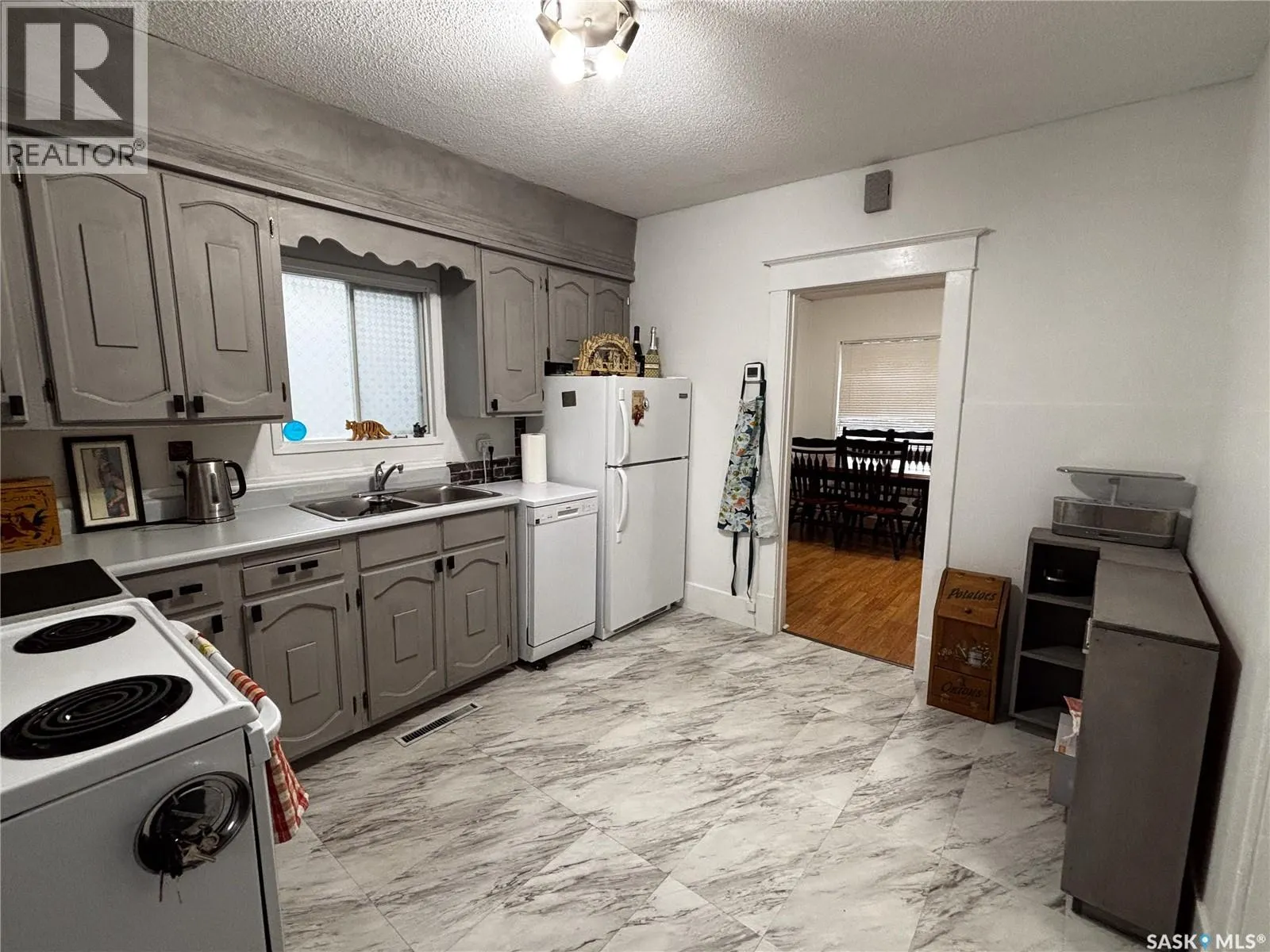 1503 Broadway AVENUE