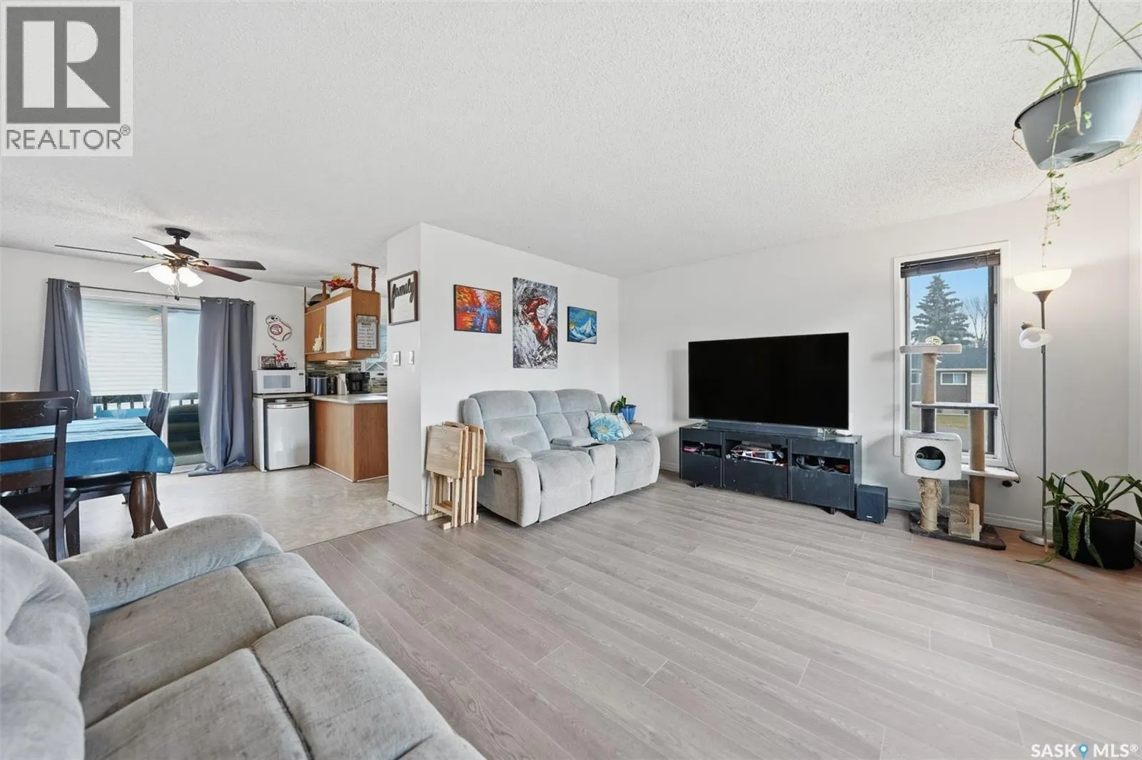 127 Nesbitt CRESCENT