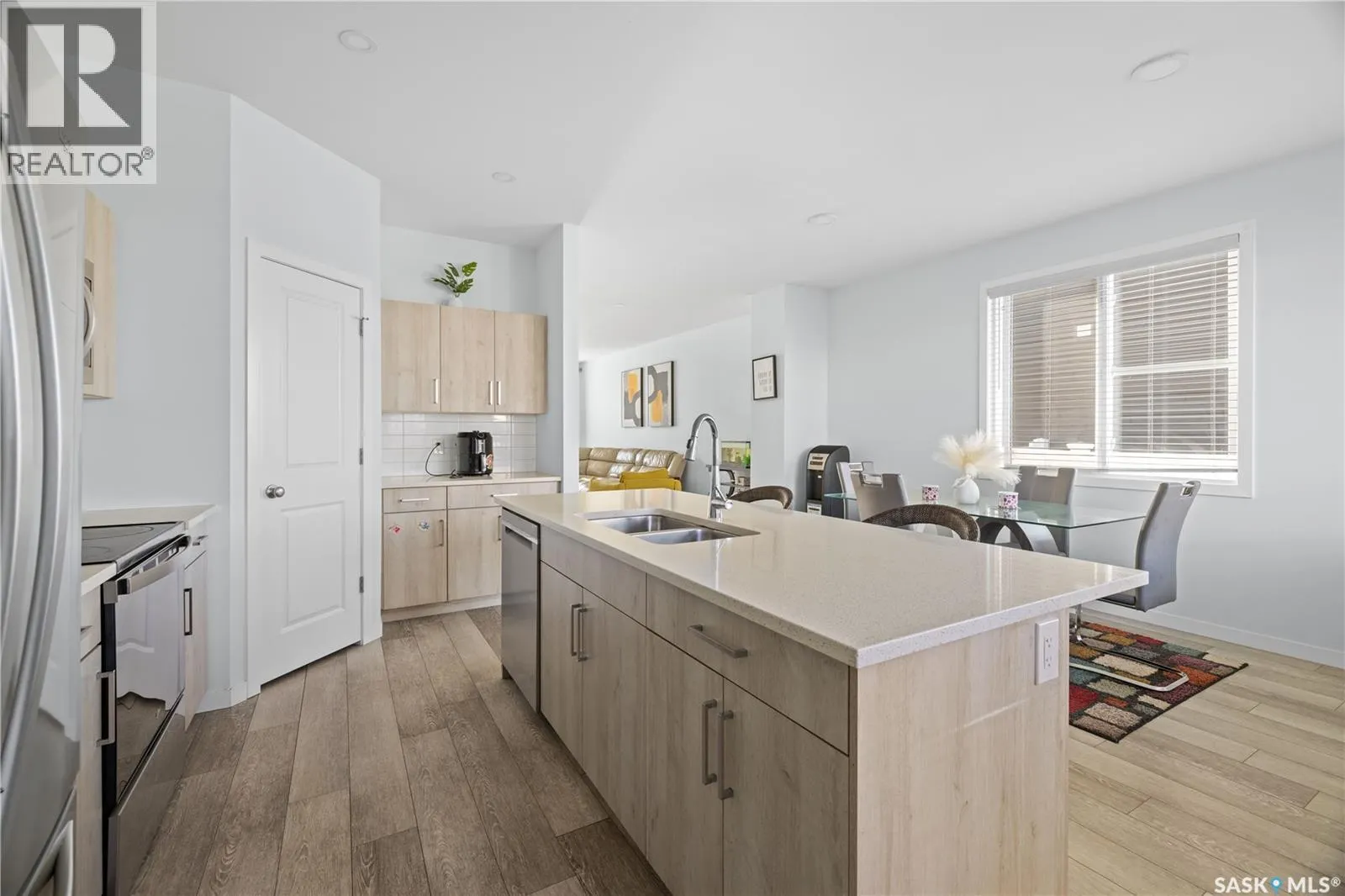 5334 E Primrose Green DRIVE E