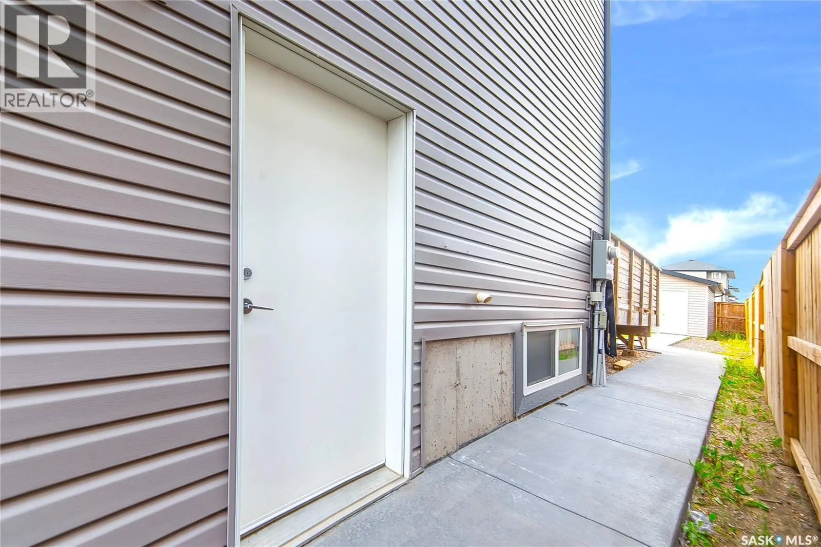 143 Marlatte CRESCENT