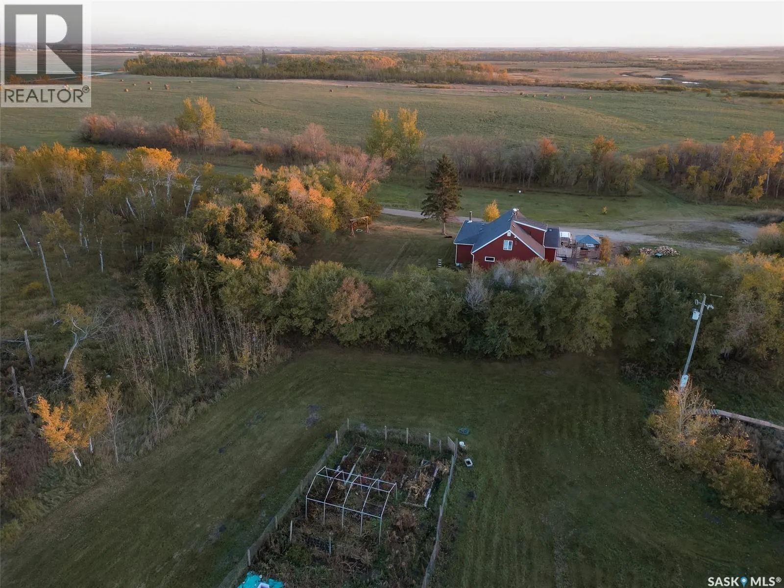 Tozer Acreage