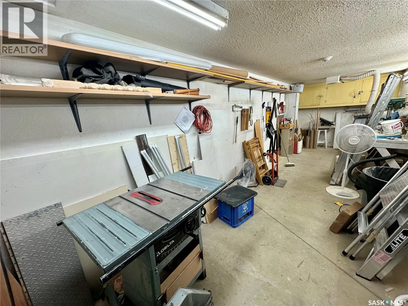 101 3120 Louise STREET E