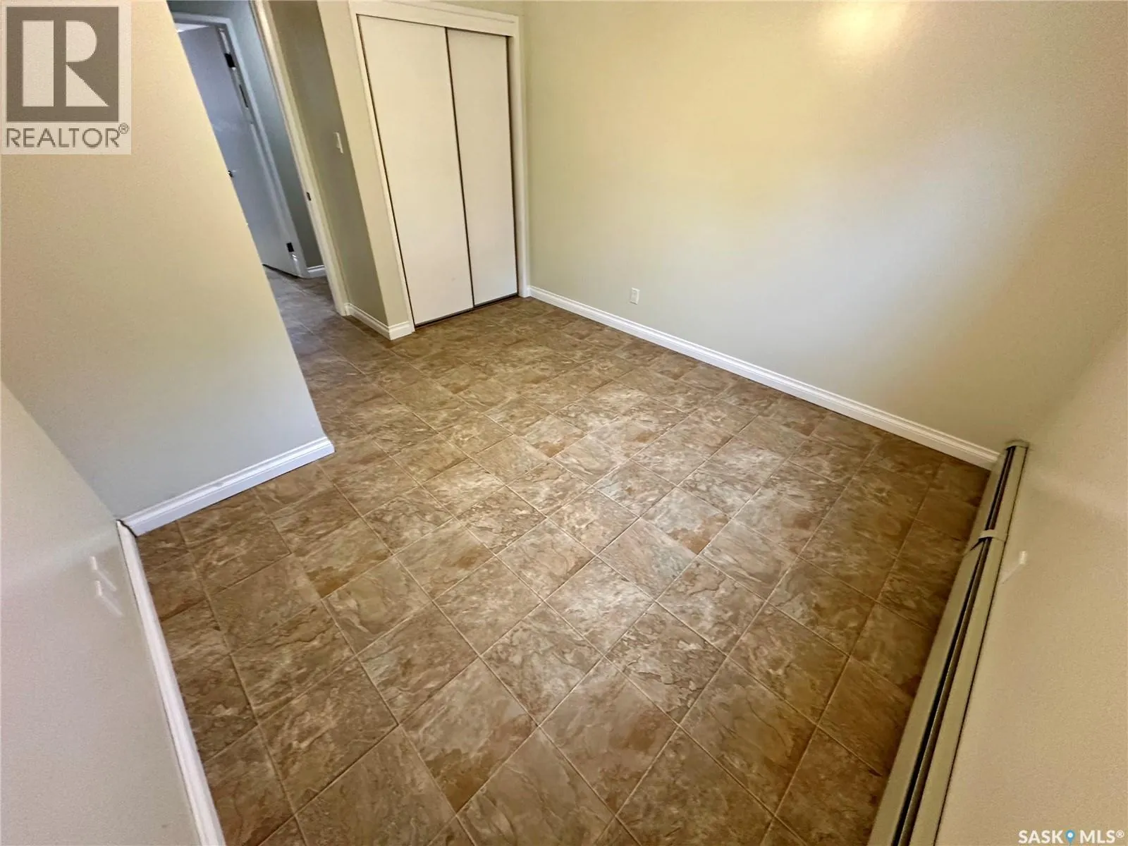 101 3120 Louise STREET E