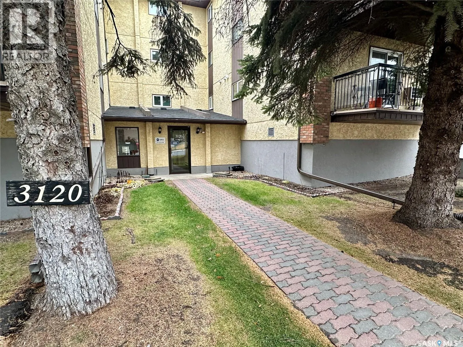 101 3120 Louise STREET E