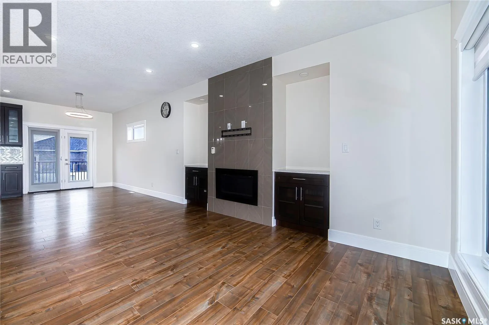 211 Settler CRESCENT