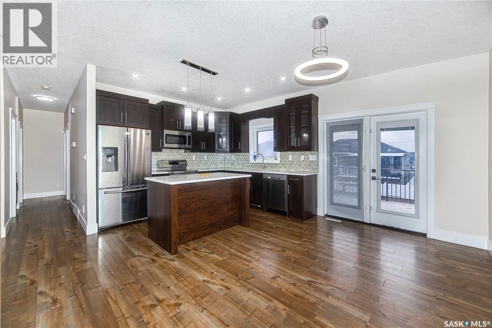 211 Settler CRESCENT