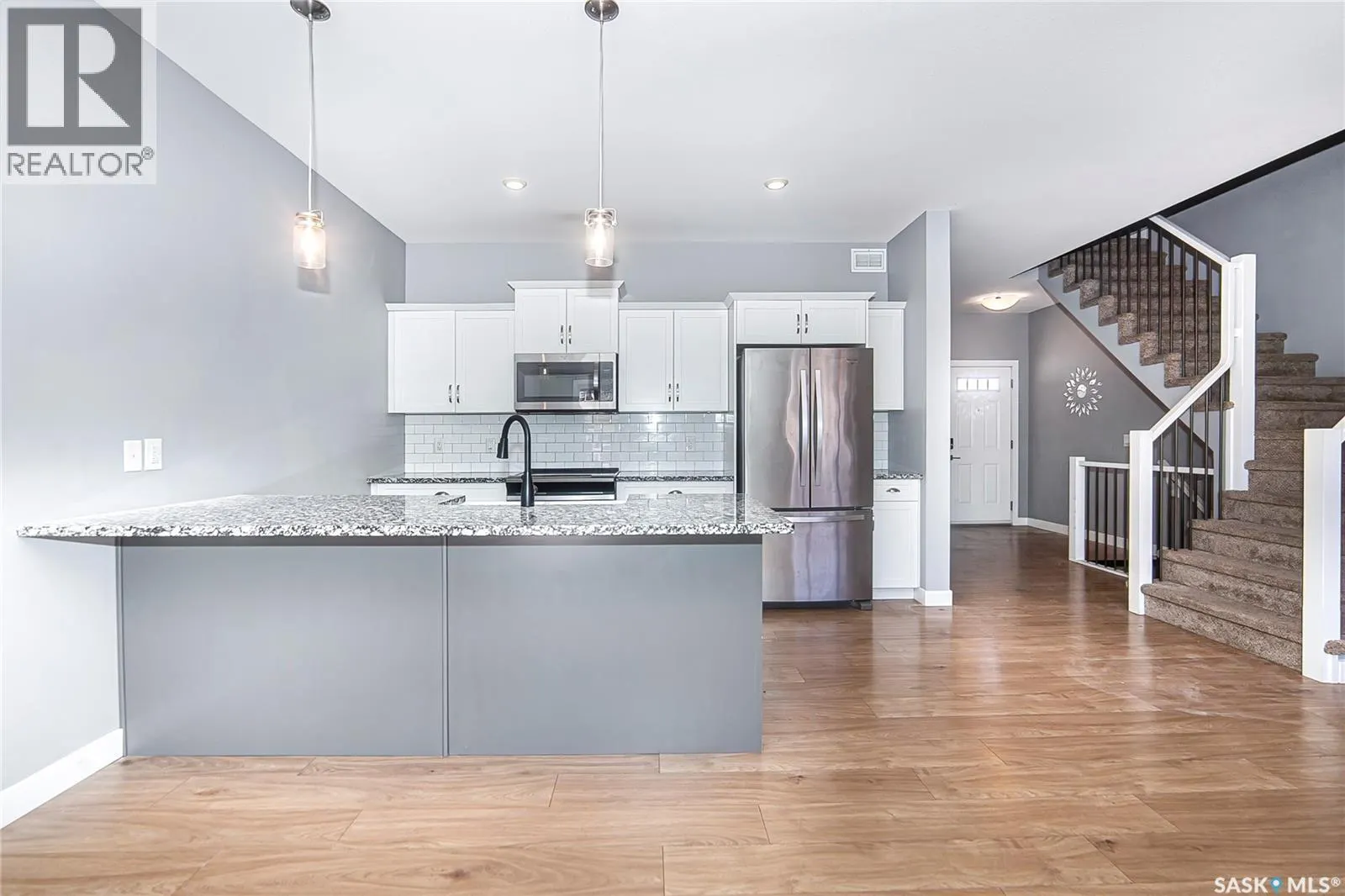 1049 Kolynchuk CRESCENT