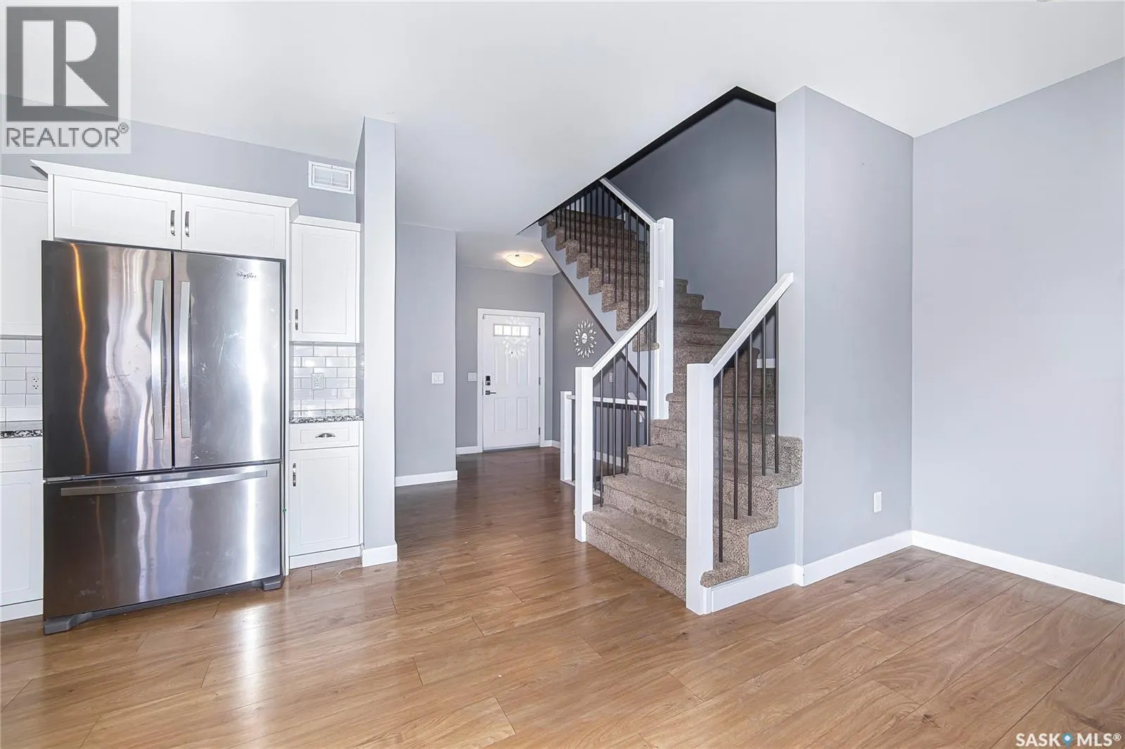 1049 Kolynchuk CRESCENT