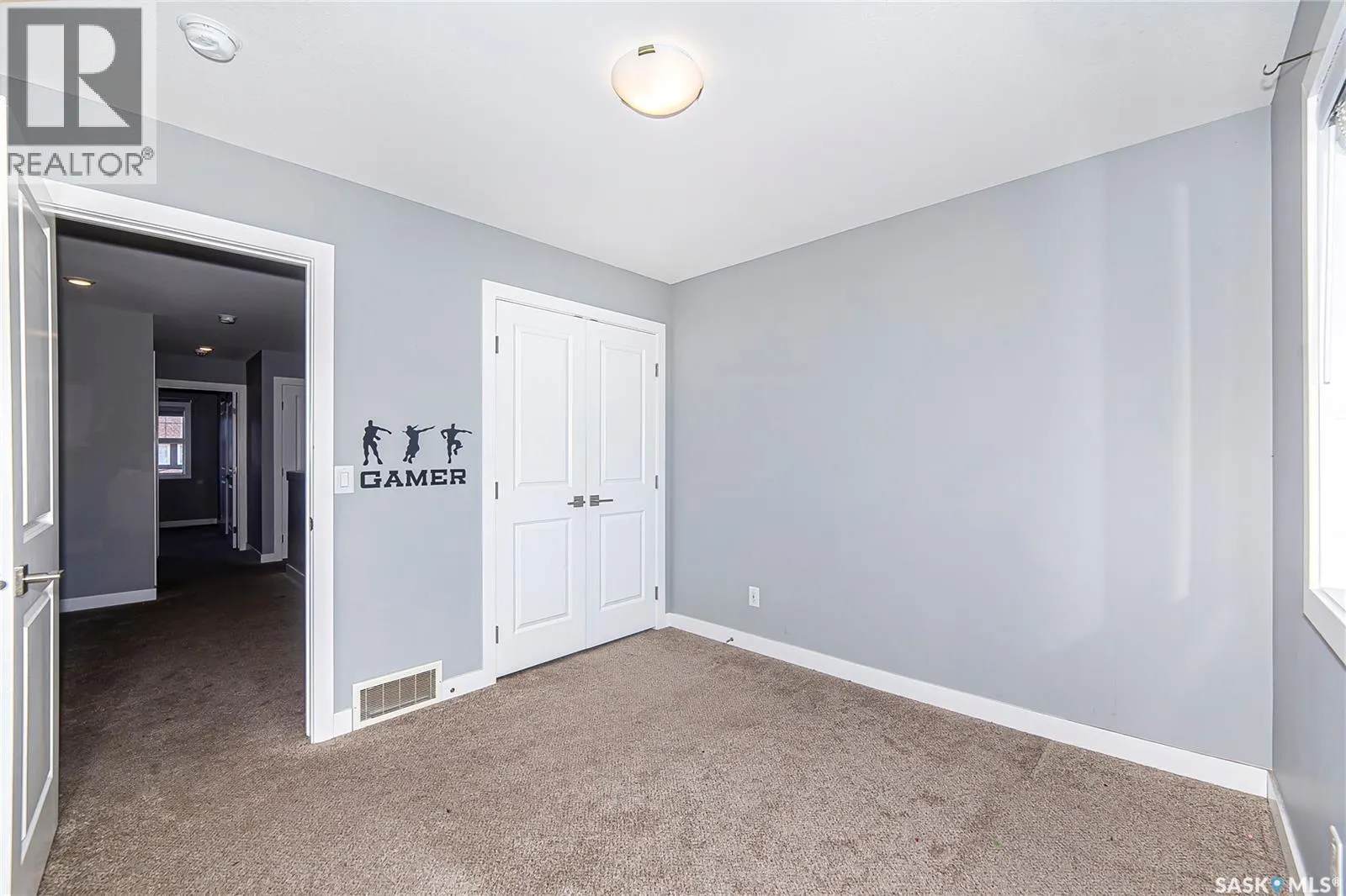 1049 Kolynchuk CRESCENT