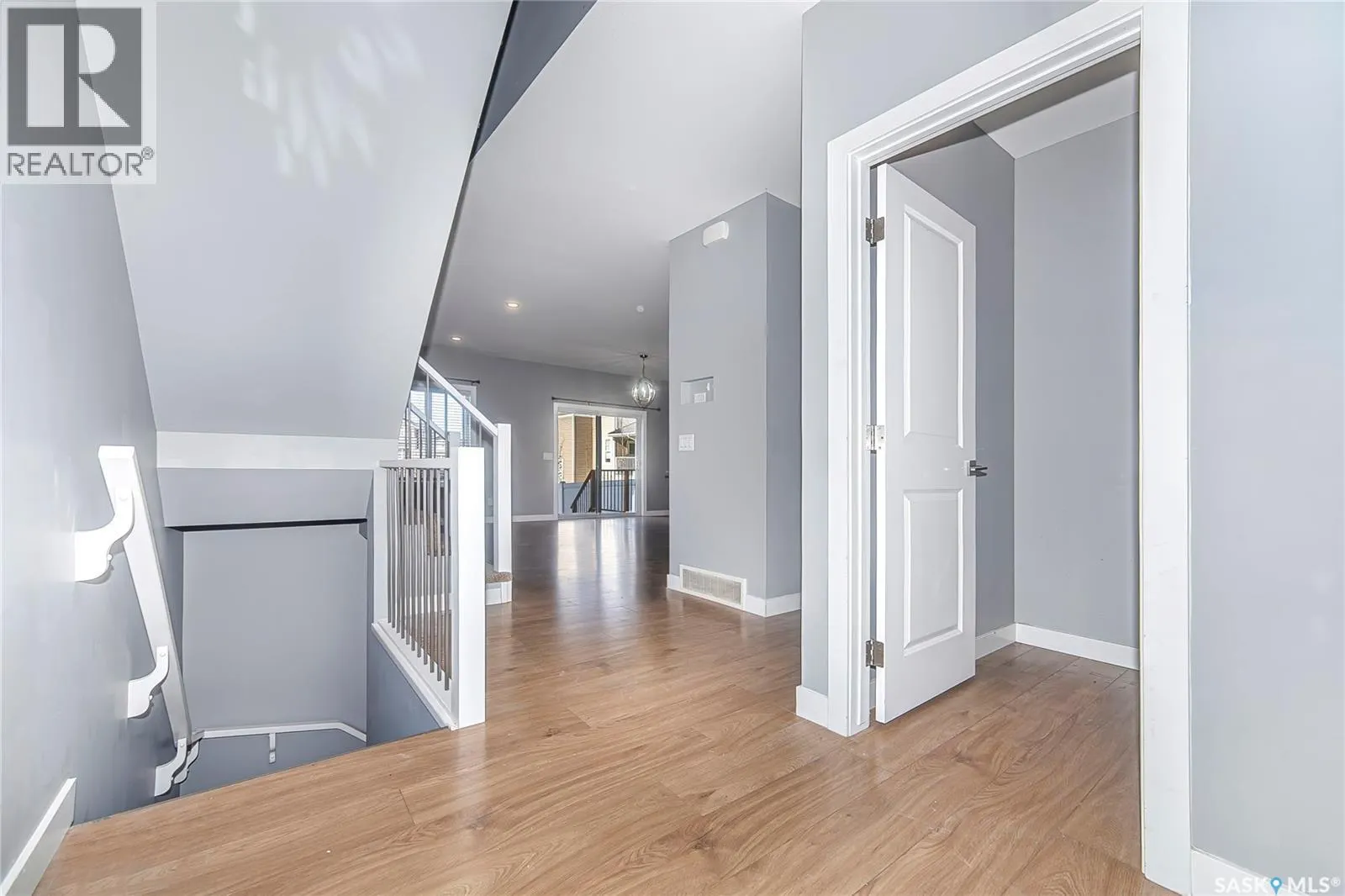 1049 Kolynchuk CRESCENT