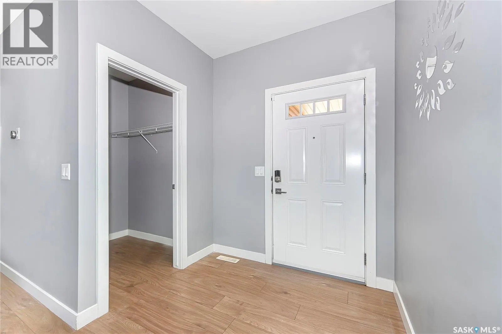 1049 Kolynchuk CRESCENT