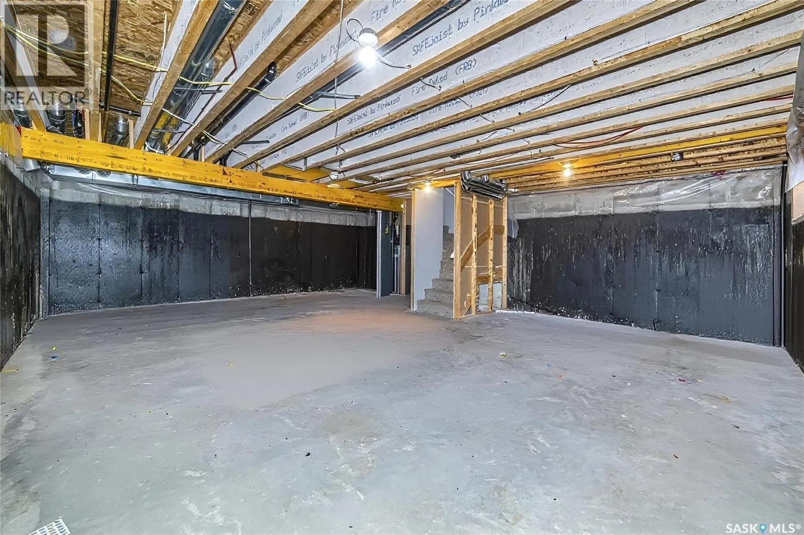 1049 Kolynchuk CRESCENT