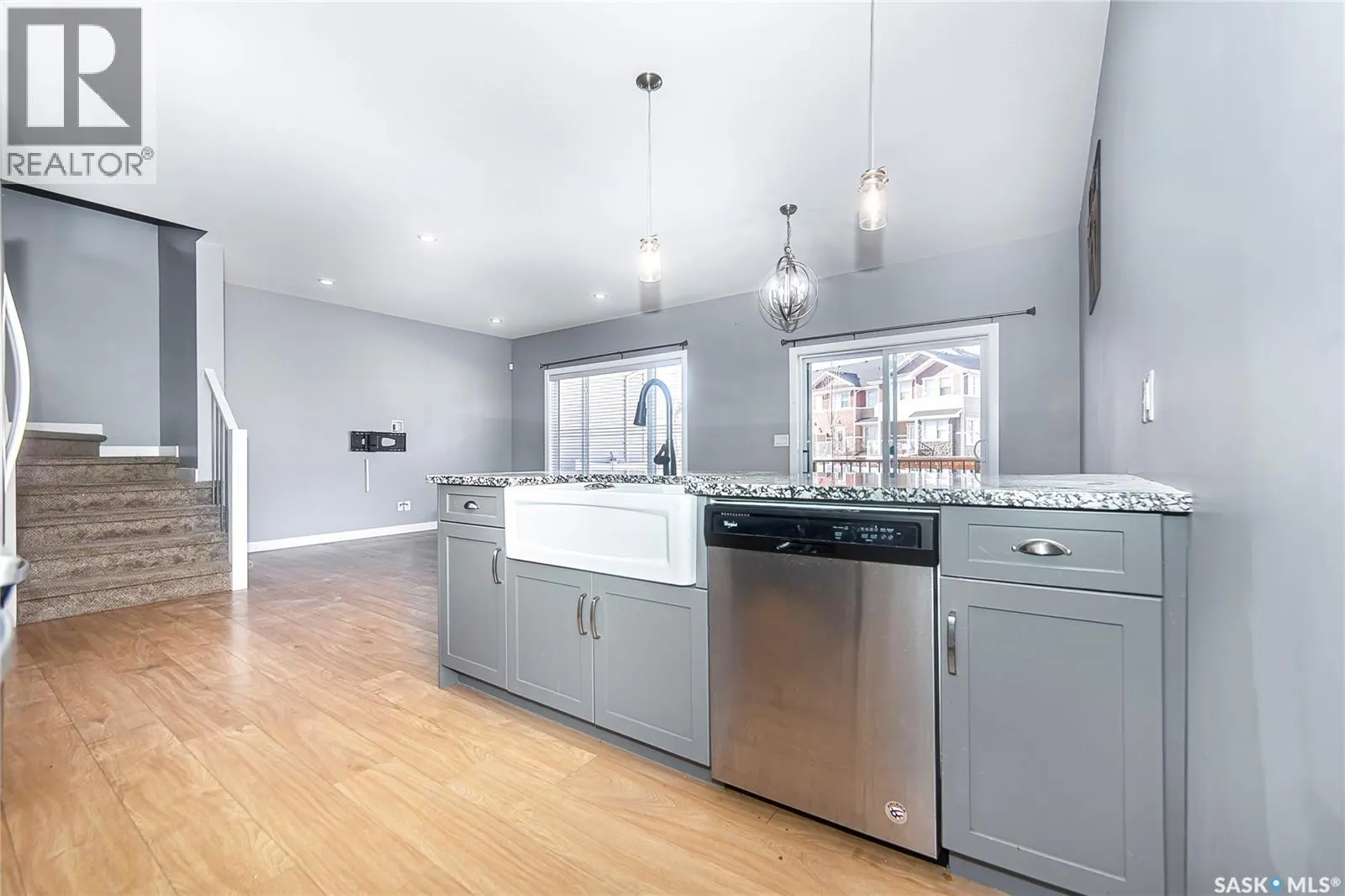 1049 Kolynchuk CRESCENT