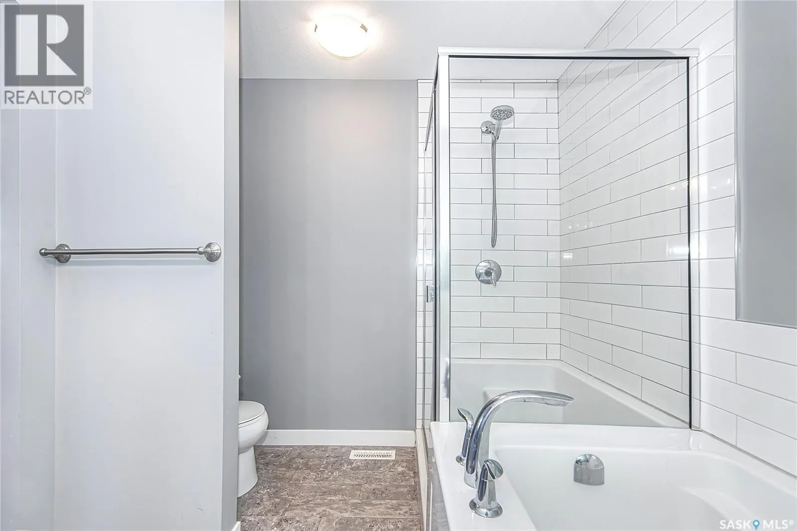 1049 Kolynchuk CRESCENT